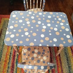 Polka Dot Table 2 Chairs