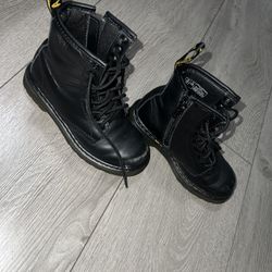 Dr Marten Boots