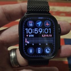 Apple Watch Ultra 2 49MM Titanium Black 