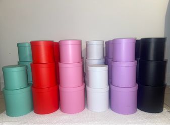 Round Flower Hat Boxes – 52 Pieces – $160 OBO (negociable)