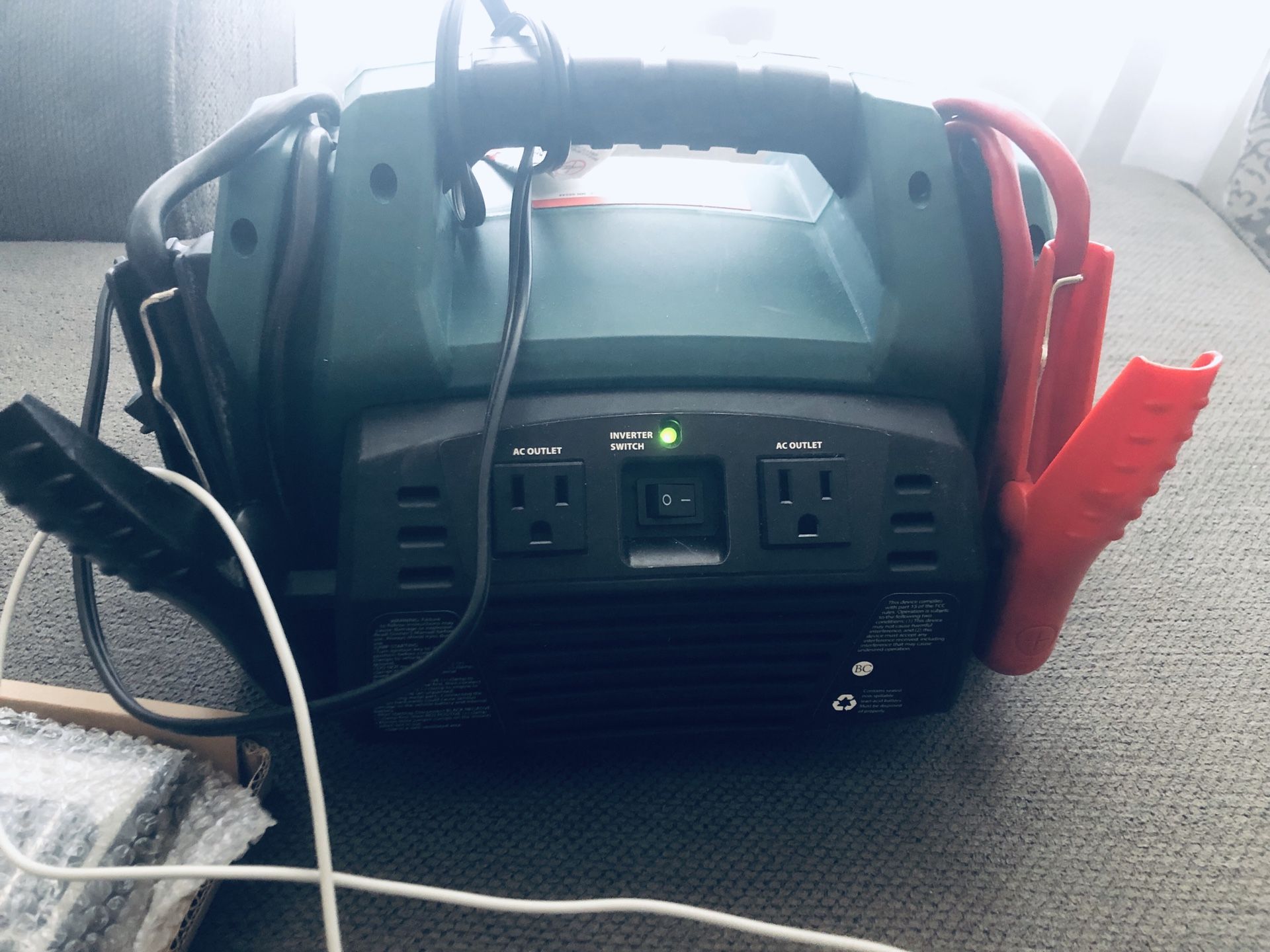 Outdoor spirit 6-in-1 power station with solar panel new condition