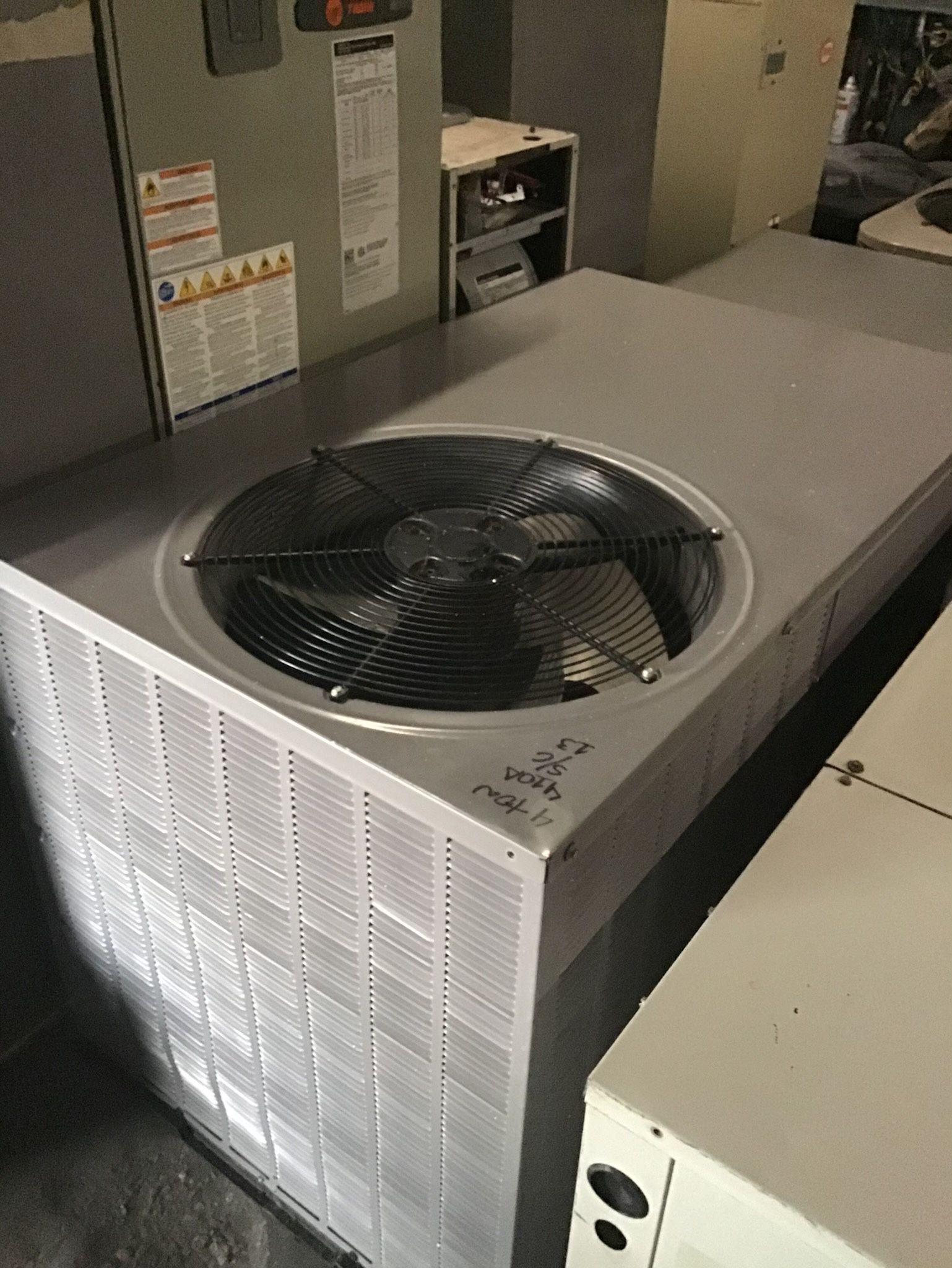 🔴 BRAND NEW && Like New A/C Package Units, Split Systems and Solo Condensers🔴