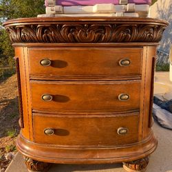Vintage Dresser 2 Of Them Very High-end Very Expensive Nightstands Dressers Some Of The Wood Has Scratches