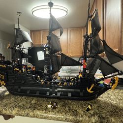 Non Lego Black Pearl 