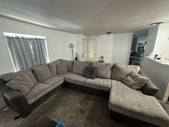 Ashley 3pc sectional with chaise