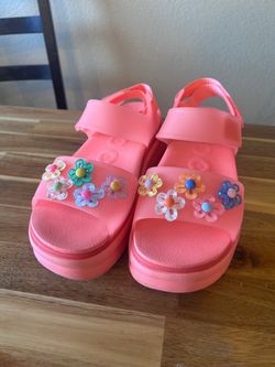 Guava Platform Crocs
