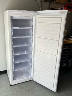 Hamilton Beach 11 Cu. Ft. Upright Freezer – Costco Model