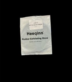 Rubber exfoliating glove