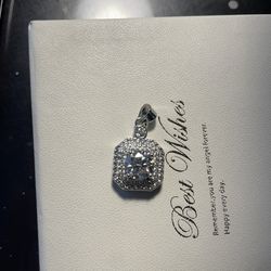 ((REAL MOISSANITE)) Square Pendant