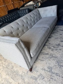 Bethany Tufted Collection  (*W90"H31"D35")