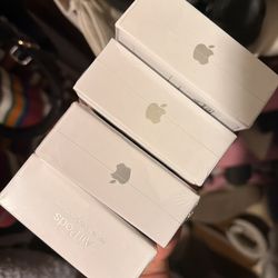 Wireless Headphones (Brand New)