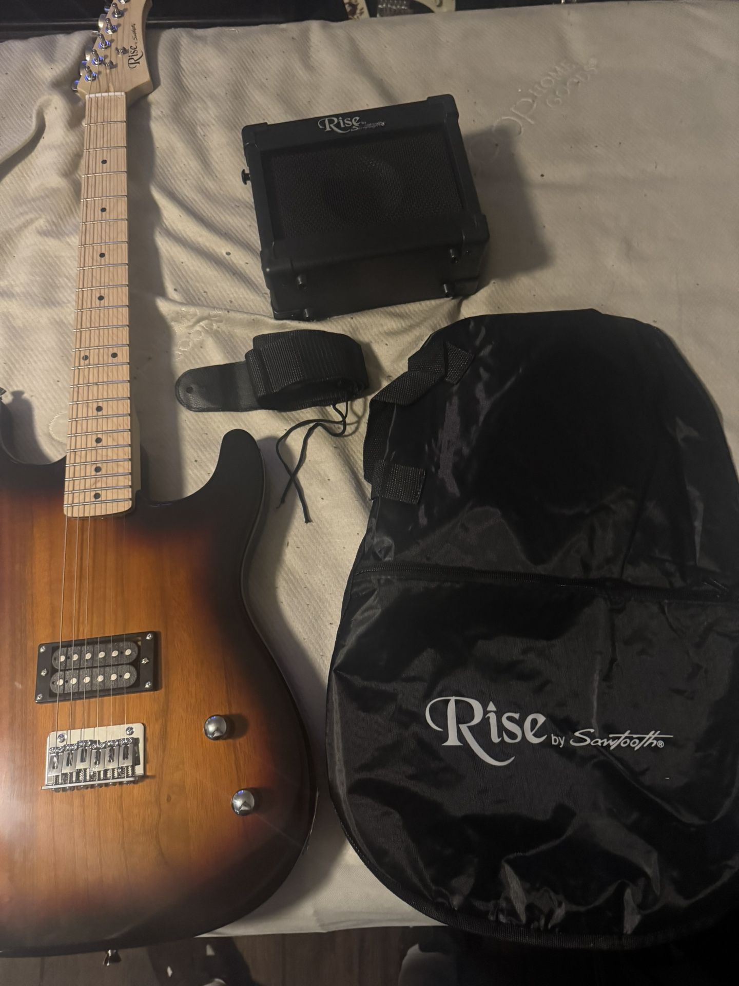 Electric Guitar With Amp And Case