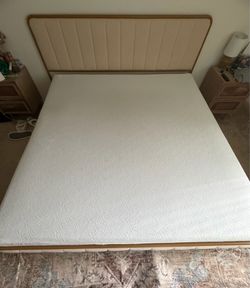 King size 4 drawer bed & Mattress $450