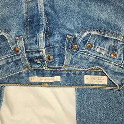 Levi's Wedgie Straight  Size 23