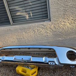 NISSAN FRONTIER OEM FRONT BUMPER CROME