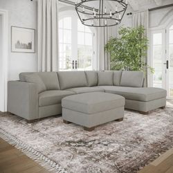 Thomasville Walsen 3-Piece Sectional W/ Storage Ottoman