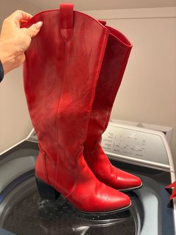 Red Western Cowboy Boots – Worn Once! ❤️
