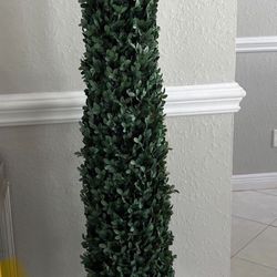 Topiary Artificial Tree