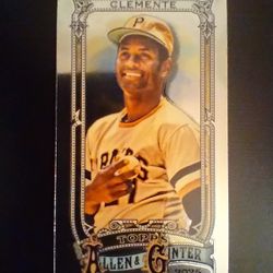 Roberto Clemente Mini Baseball Card 