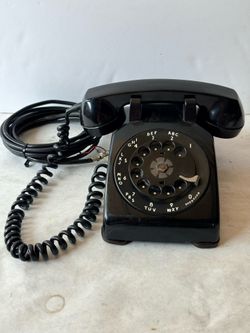 Western Electric Model 500 rotary telephone