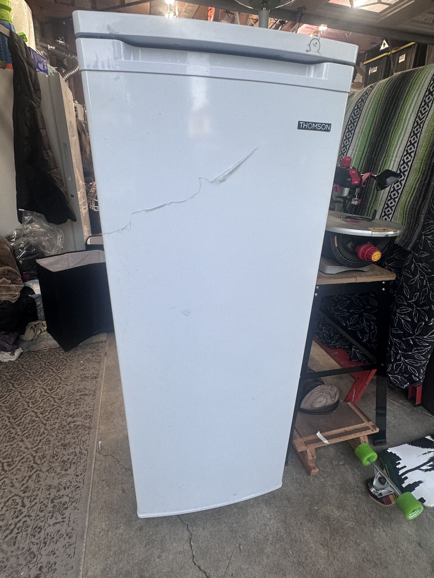 Upright Freezer (6.5 cu. ft.)