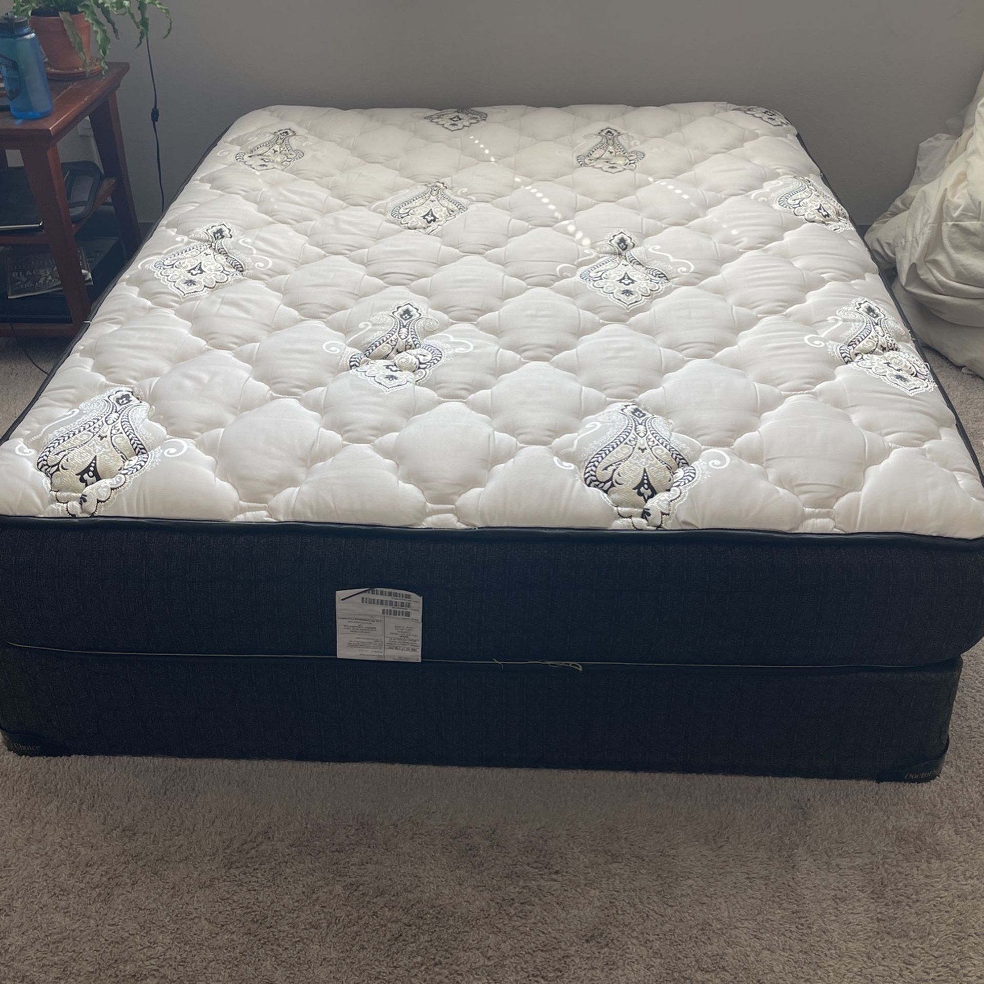 Queen Mattress and Box Spring for Sale in Austin, TX OfferUp