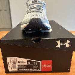 Under Armour Sneakers 11