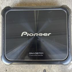 Pioneer 800 Watt Amplifier