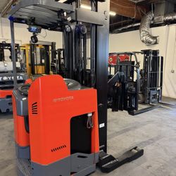 2019 Toyota Reach Truck Forklift 