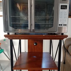 Almost new extra large conventional oven in excellent condition  