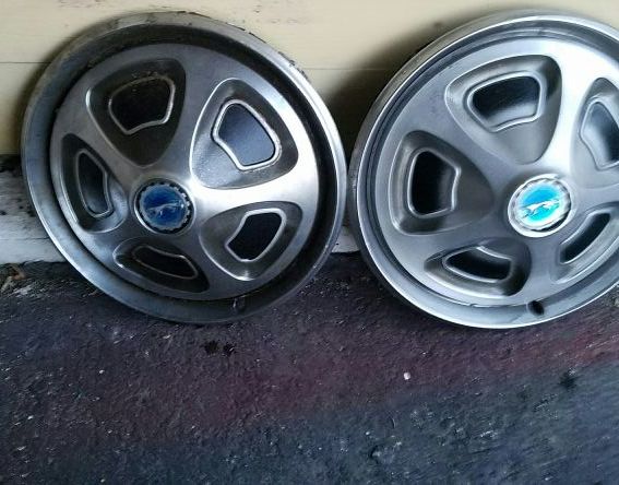 1969-1970 cougar hub caps