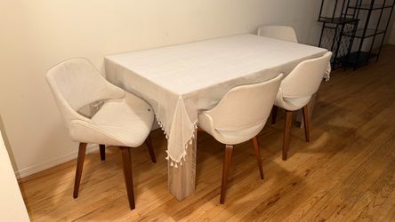 Dining Table and Chair Set