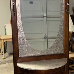 Entry Way Hall Tree  With Mirror 