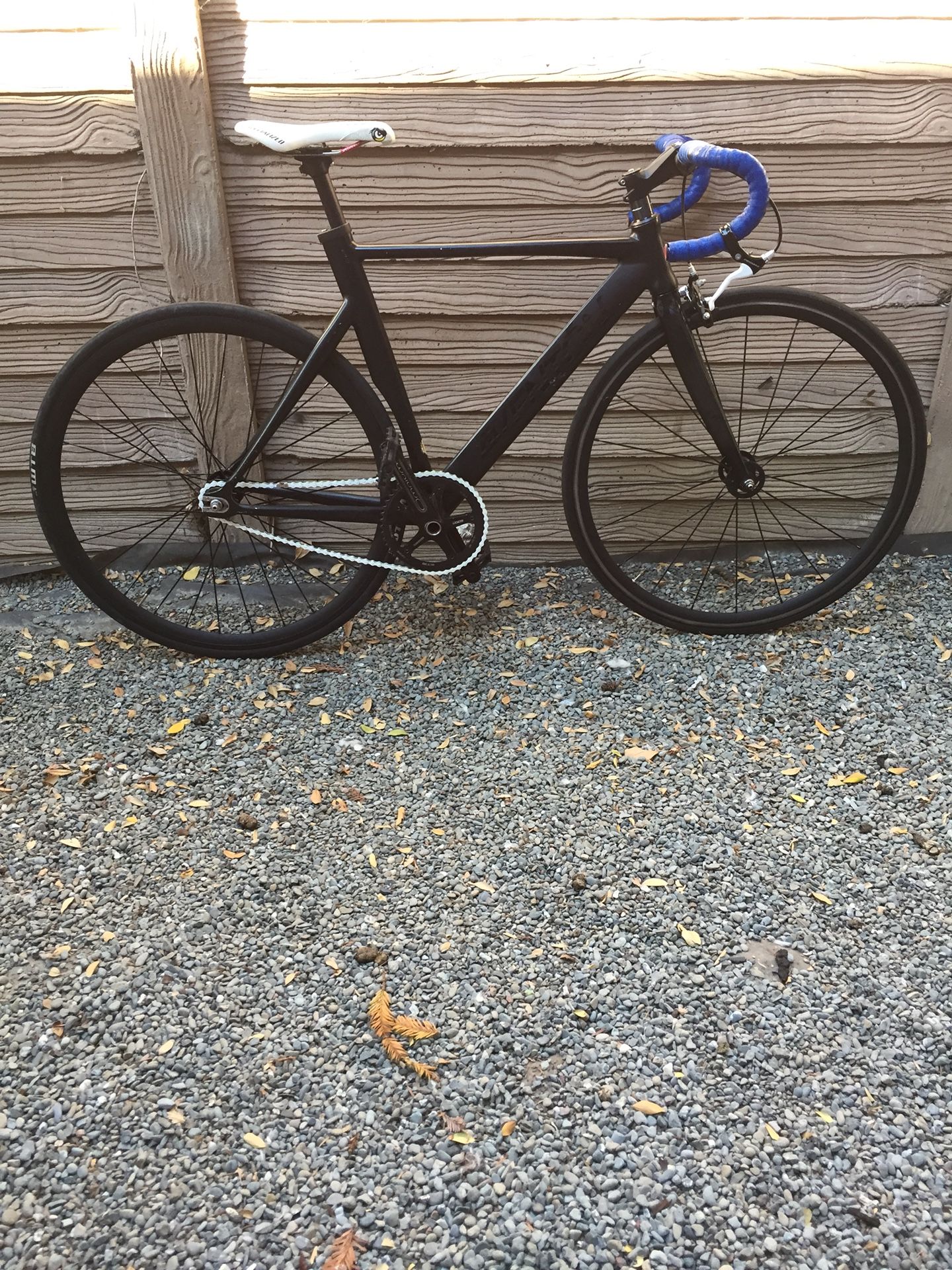 Aventon fixie fixed gear bike in new condition