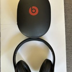 Pre-owned Beats Studio 3 Wireless Headphones