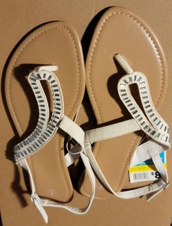 Women's Sandals $2 (One Available In Size 9)