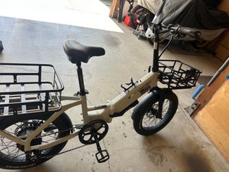 Lectric XP 4.0 Step Through 750 Watt Motor, Extended Range Battery