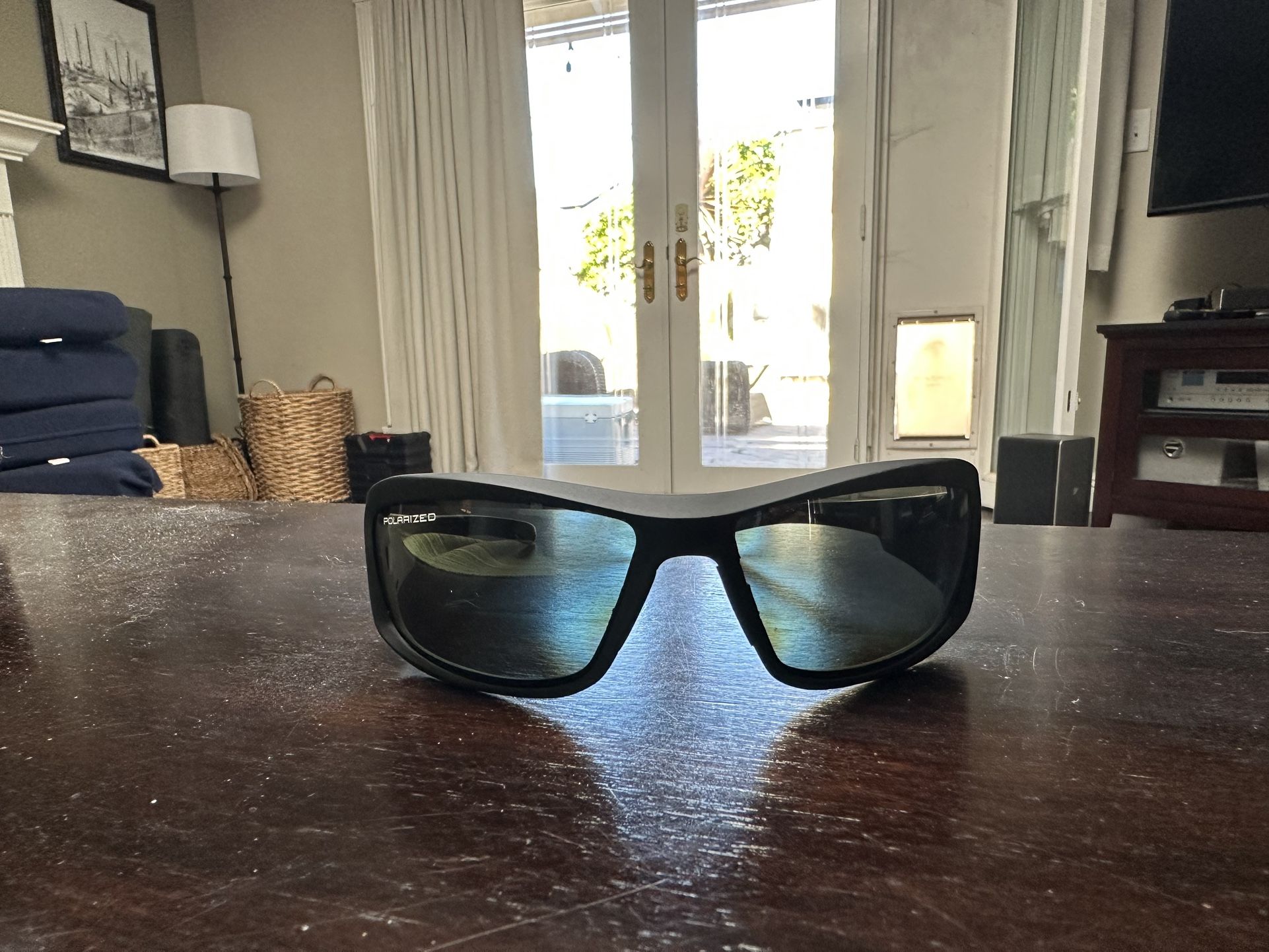 Polarized Edge Glasses