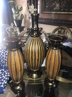 Set Of Candle Holders With Decor Vase
