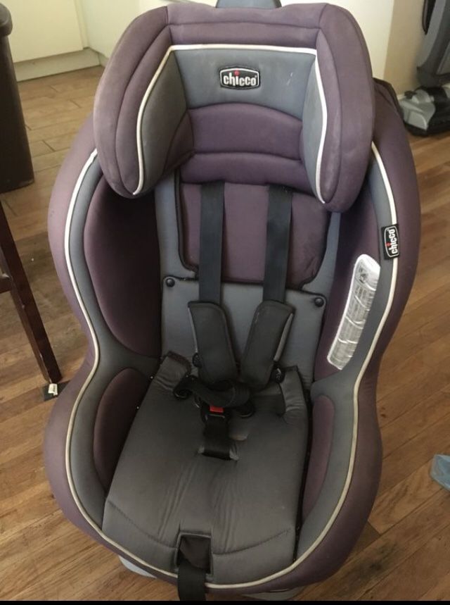 CHICCO CAR SEAT PAID A COUPLE HUNDRED ASKING $70