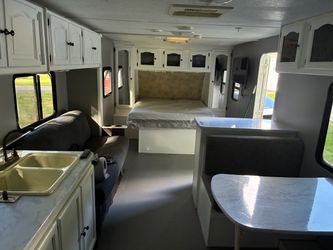 Best offer! 2009 Passport ultra lite camper 280H
