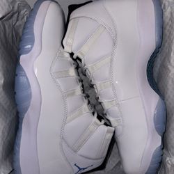 Jordan 11 Legend Blue
