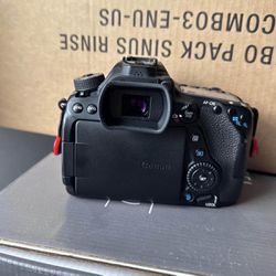 Canon 80D In Perfect Condition With A 50mm