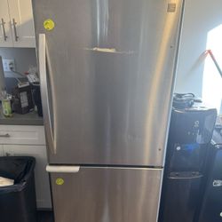 refrigerator 