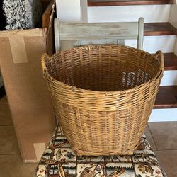 Basket Great For Blankets Or Laundry 
