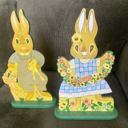 Vintage Wooden Bunny, Home Decor Figures