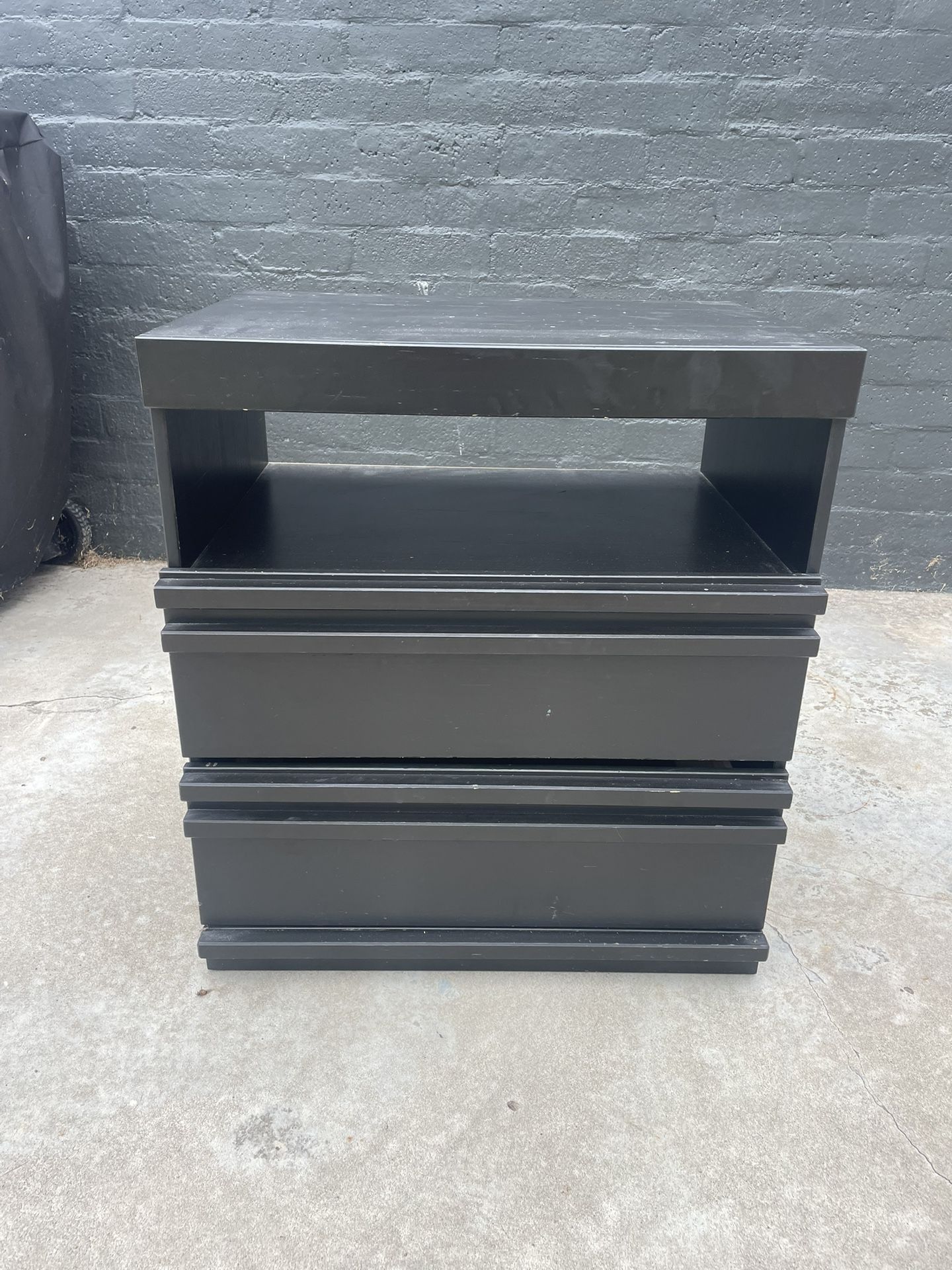 End Table/Mini Dresser