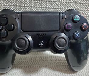 PlayStation 4 controller