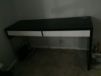 Never used ikea desk!!