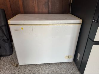 Danby Chest Freezer / Deep Freezer – Works Great – $100 OBO